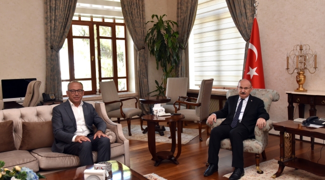 Başkan Akın vali Karadeniz'i ziyaret etti