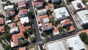 Belediye Akhisar'da asfaltlama sorununu çözdü