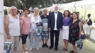CHP'li kadınlar kitap fuarını gezdi