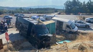 Kırkağaç'ta kaza 9 kişi yaralandı