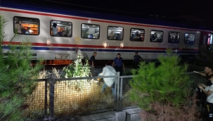 Trenin çarptığı kişi yaşamını yitirdi