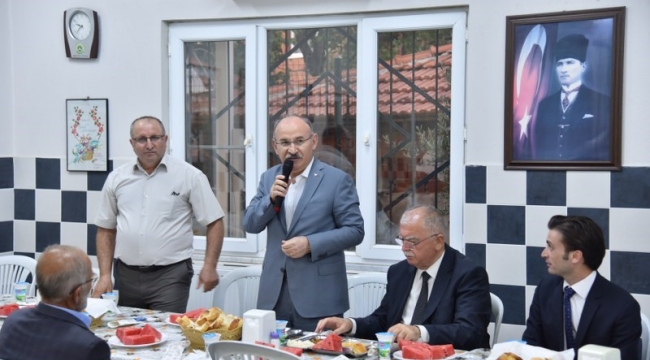 Vali Karadeniz cemevinde iftara katıldı