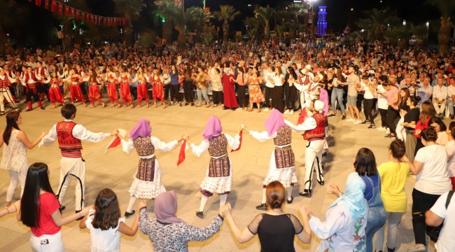 Zafer bayramı,bağ bozumu ve kurtuluş şenlikleri sürüyor