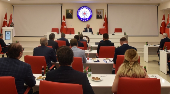 17 kaymakamın katıldığı değerlendirme toplantısı yapıldı