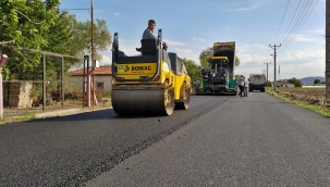 Akhisar'da asfaltlama çalışması sürüryor