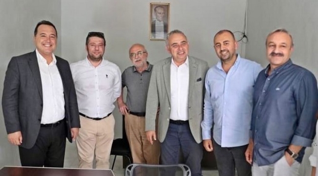 Akhisar'lı müteahhitler derneğinin ,yeni ofisi açıldı 