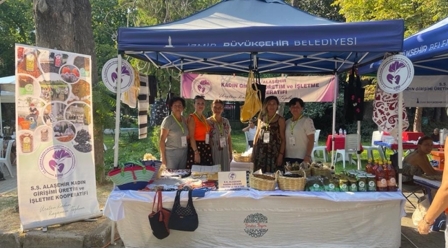 Alaşehir kadın kooparatifi İzmir fuarında stand açtı