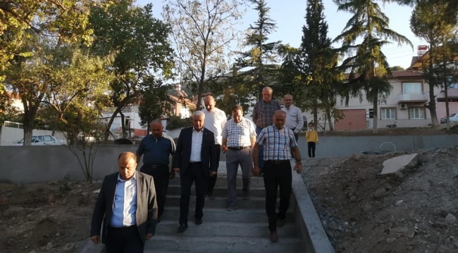Başkan Bilgin yapımı süren halitpaşa parkında