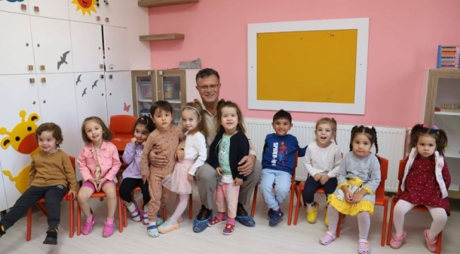 Başkan Öküzcüoğlu çocukların sevindirdi
