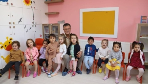 Başkan Öküzcüoğlu çocukların sevindirdi