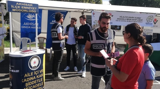 Bilim şenliğinde polis eğitim standı açtı