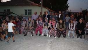 CHP,Akgedik'te kentsel dönüşüm mağdurlarını dinledi