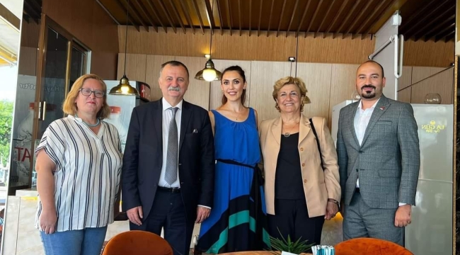 CHP'liler esnaf ziyaretlerini sürdürüyor