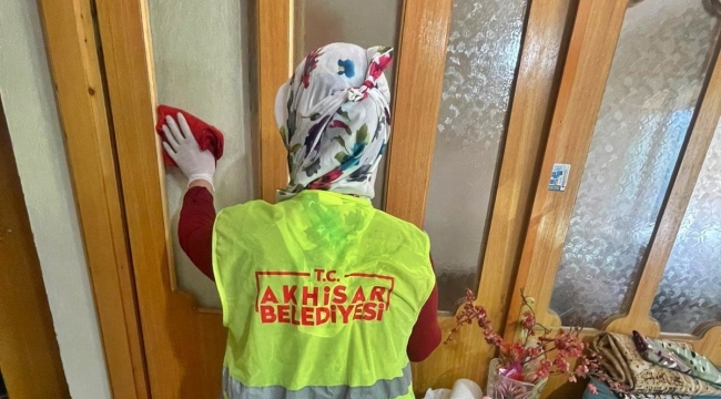 Evde bakım ve temizlik hizmetleri sürüyor