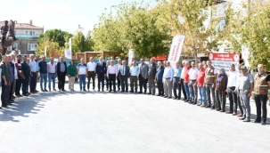 Gördes'de çiftçilere hibe destekli makina-ekipman dağıtıldı