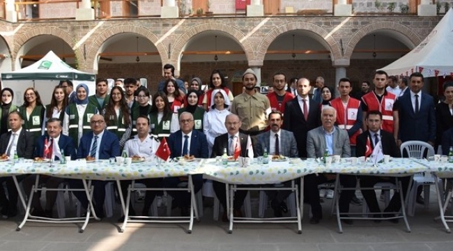Kızılay ve Yeşilay arasında "Gönüllüler Sahada" protokolü