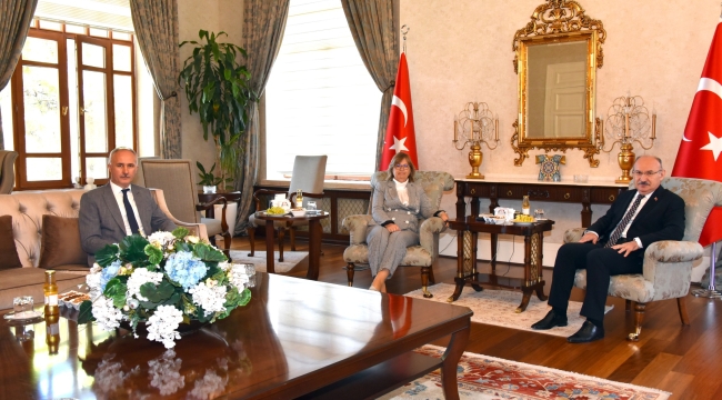 Milli eğitim bakan yardımcısı Prof. Dr. Aşkar Manisa'da