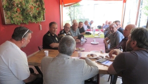 Müdür Uslusoy,polis emeklileri derneğinde