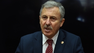 Özdağ'dan bakan Kurum'u terleten TOKİ sorusu