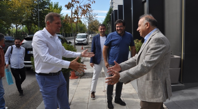 Özkasap,onursal başkan Koşar'ı ziyaret etti