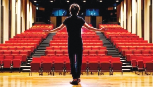 Sanatta sınıfta kaldık,durum içler acısı