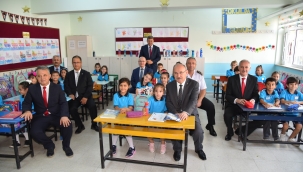 Vali Karadeniz çocukların heycanına ortak oldu