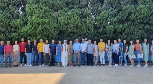 Yapılacak eylemin görüşüldüğü eczacılar toplantısı yapıldı