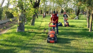 Akhisar'da belediye hizmetleri hız kesmeden sürüyor