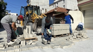 Akhisar'da yollar parketaşla kaplanıyor