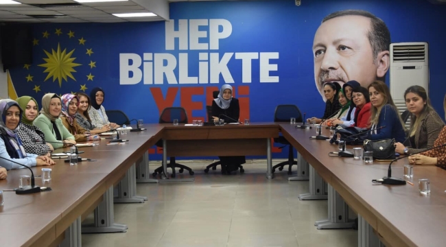 AKP'li kadın kolları başkanları toplandı