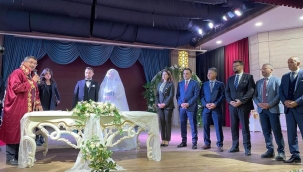 AKP'liler düğünde buluştu