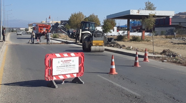 Alaşehir'de yol düzenlemesi