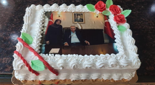 Aynil Yavaş'a süpriz doğum günü kutlaması