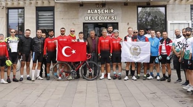 Bayrak Akhisar'dan Alaşehir'e geldi