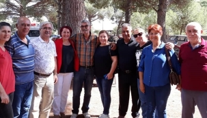 CHP'li kadınlar bağ bozumu ve aşure hayrına katıldı