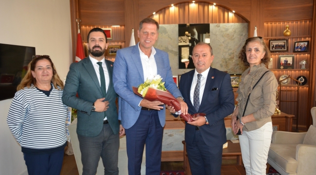 CHP'liler başkan Özkasap'ı ziyaret etti