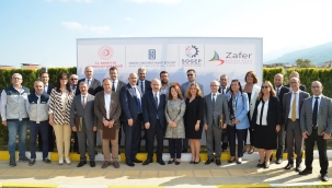 Engelli vatandaşlara istihdam atölyesi açan firmalara plaket