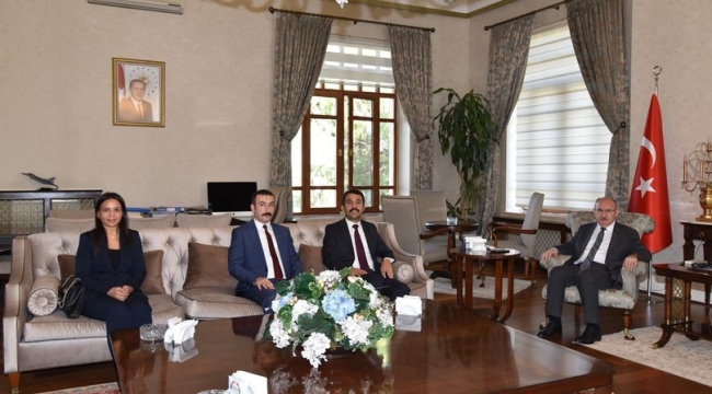 Göç idaresinde vali Karadeniz'e ziyaret