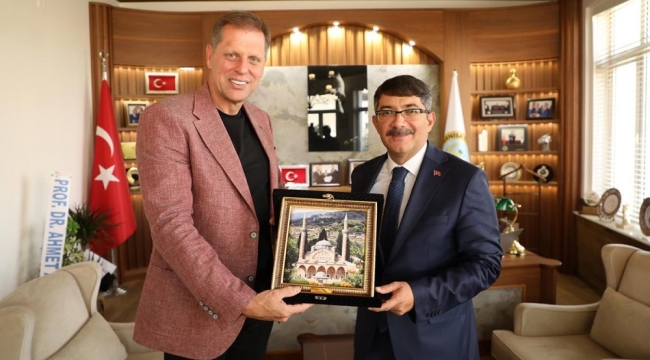 Özkasap''Allah hepimize başarılar ihsan eylesin''