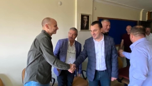 Salihli'de CHP'lilerin saha çalışması sürüyor