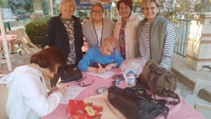 Salihli'de CHP'ye katılım sürüyor