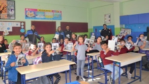 Polisin öğrencilere yönelik eğitimi sürüyor
