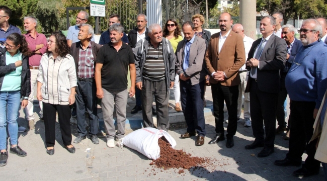 Üzümü alınmayan üreticilerin TMO isyanı