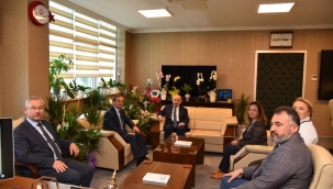 Vali Karadeniz sağlık müdürünü ziyaret etti