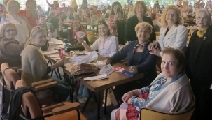 Yardımseverler derneğinin cumhuriyet kutlaması