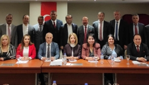  22 emlak müşavirleri odası başkanı katıldı