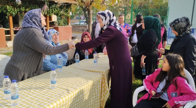 AKP'li kadın kollarından 17 ilçede eş zamanlı sandık toplantısı