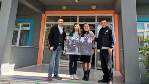 Başkan Bilgin'de tüm okullara" başöğretmen Atatürk" fotoğrafı