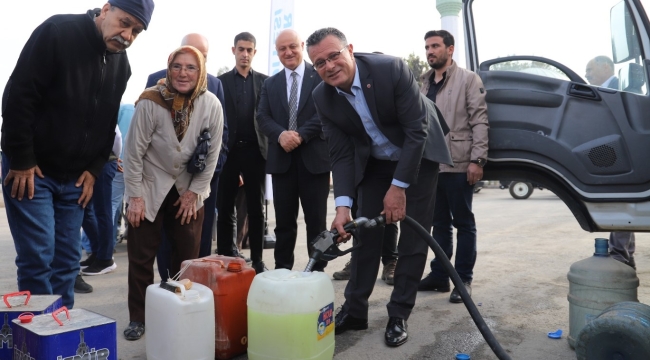 Başkan Öküzcüoğlu,çiftçilere mazot ve bağ direği dağıttı