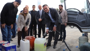 Başkan Öküzcüoğlu,çiftçilere mazot ve bağ direği dağıttı